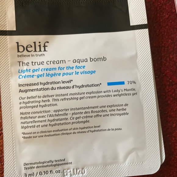 3 lip balms & star fruit/coconut body spray pack - Picture 5 of 6